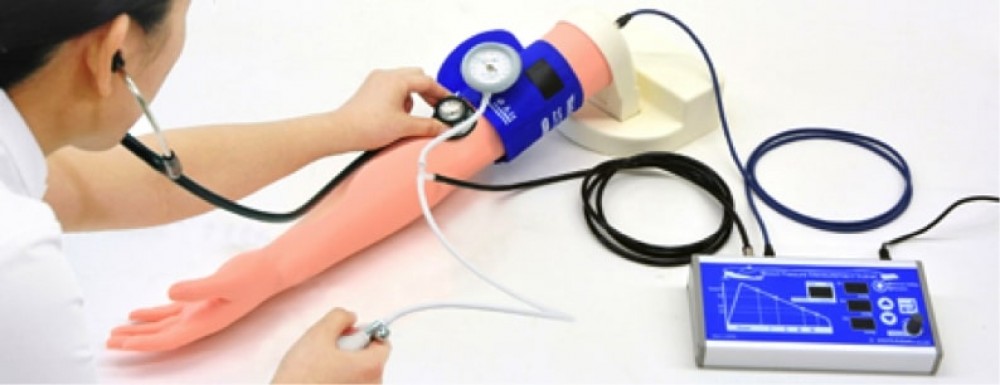 SIMULADOR DE PACIENTE PARA AUSCULTACIÓN CARDIACA Y PULMONAR