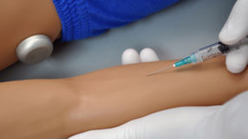 SIMULADOR PARA CUIDADO DE PACIENTE Y RCP: 5 AÑOS