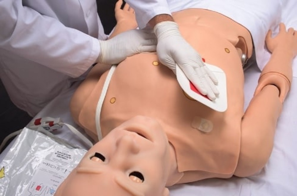 MANIQÚ PEDÍATRICO DE SONIDOS CARDÍACOS Y PULMONARES: 1 AÑO